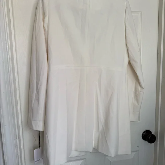 Calvin Klein Elegant Cream Women's Coat - Picture 9 of 10